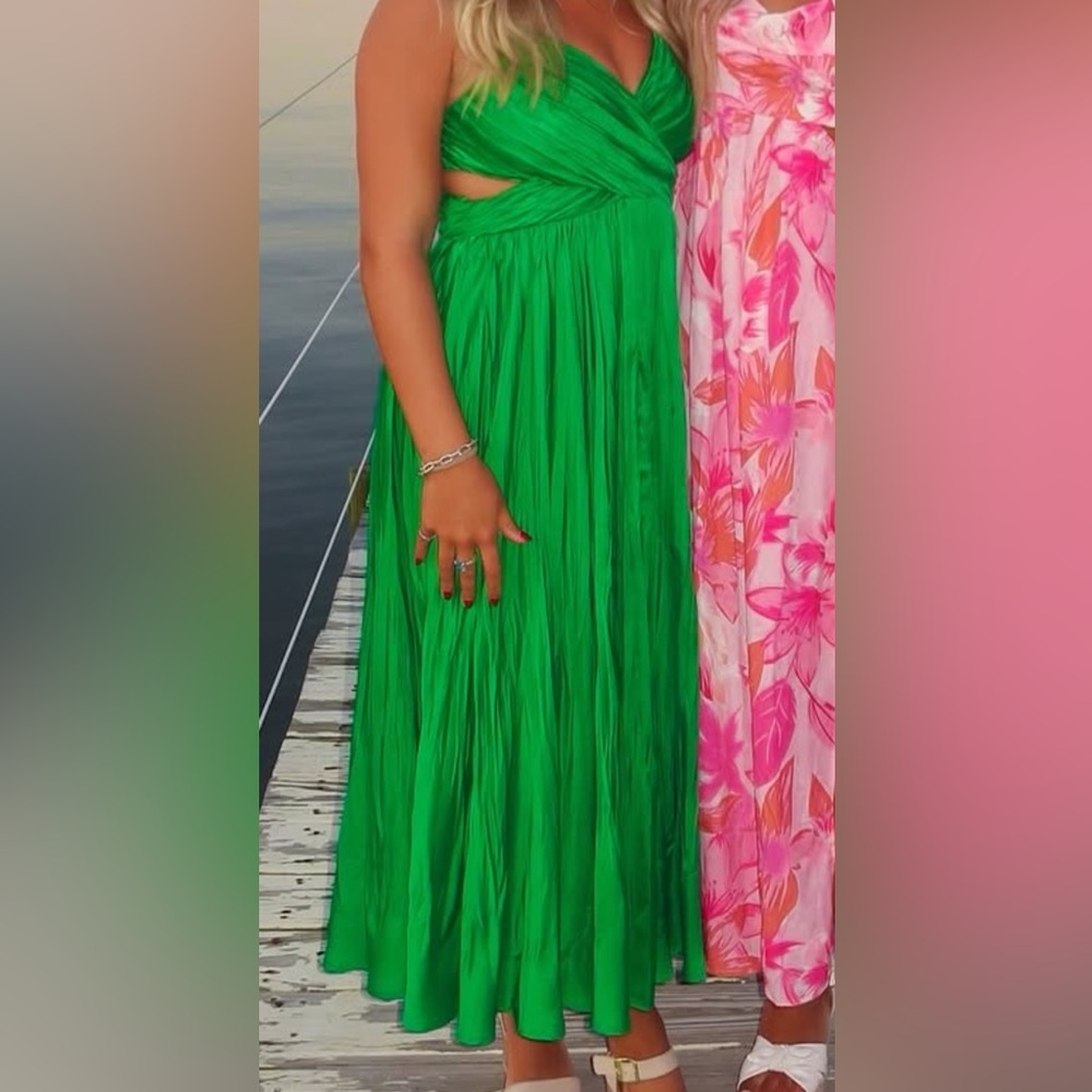 Astr Green and Pink Sundress Sleeveless Formal Dress
